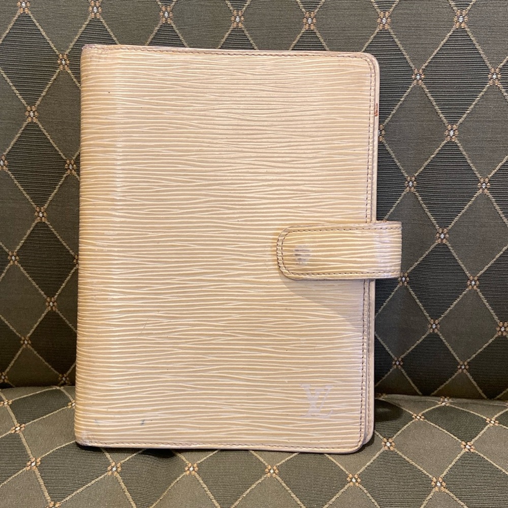 Authentic Louis Vuitton Epi agenda